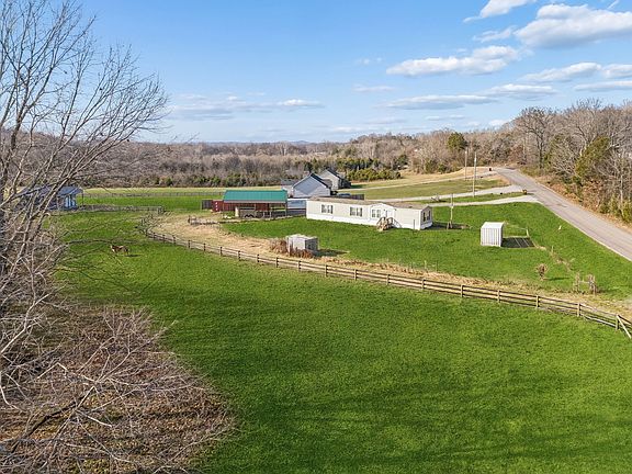 3rd image of 3118 McKibbon Rd