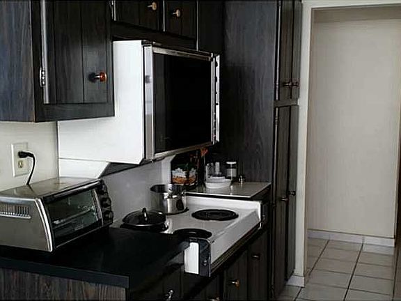 4th image of 18011 Biscayne Blvd #16041