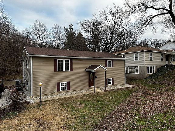 2nd image of 116 Tomlinson St