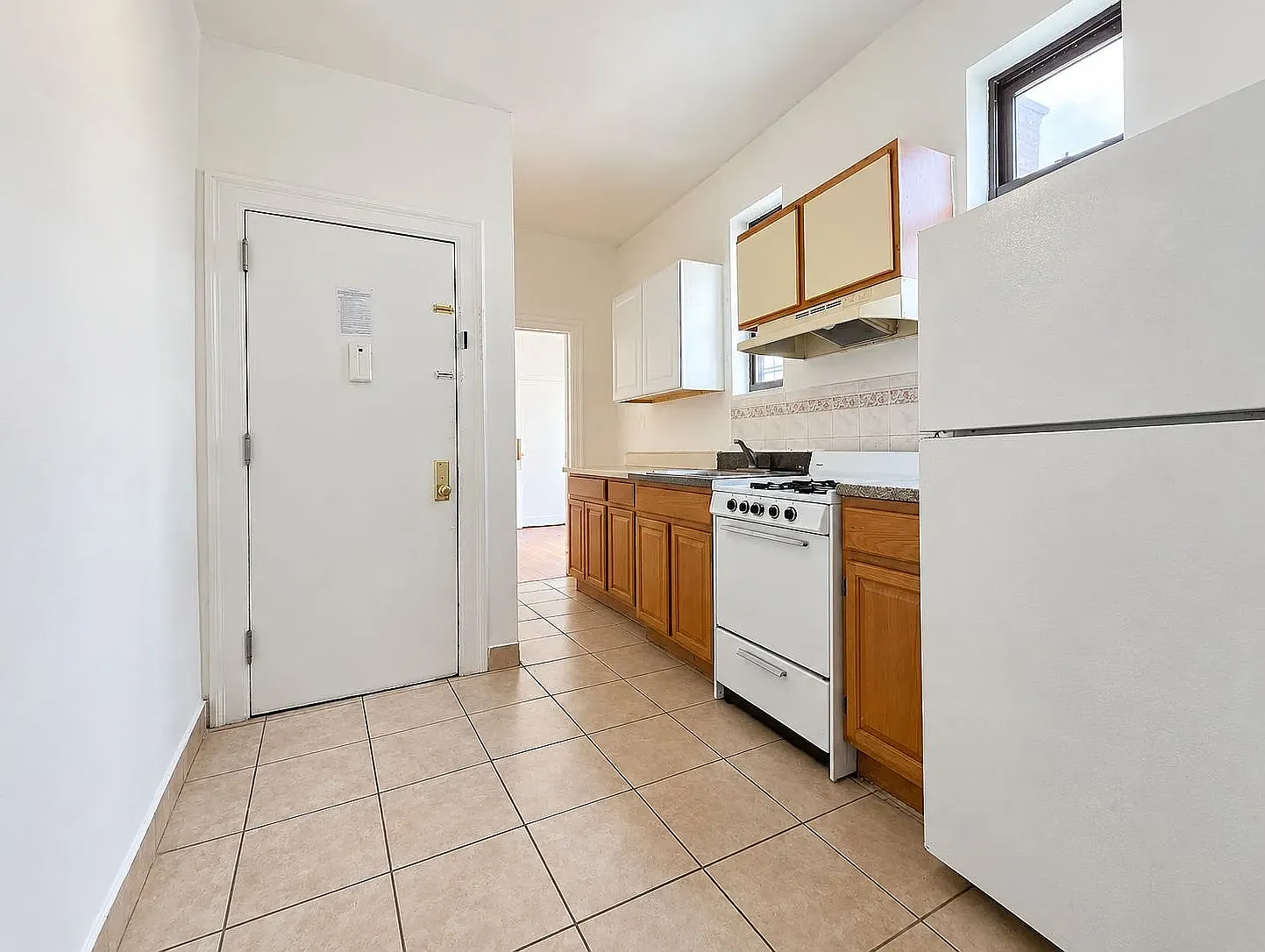 1400 Putnam Avenue — Photo 2