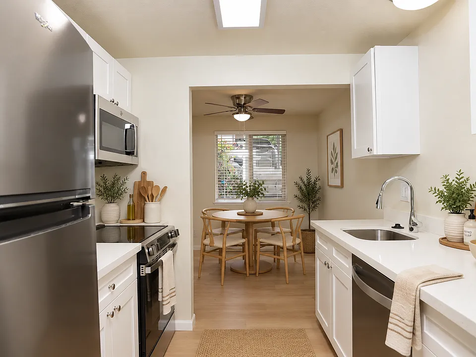 Meridian West Apartments