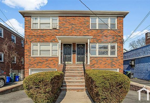 2nd image of 217 Orange Ave #2R