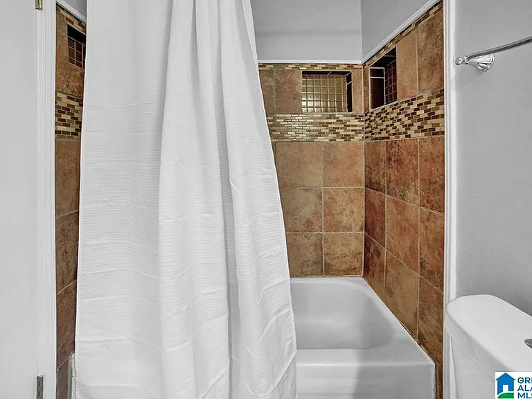 1051 Ivy Creek Trl #1051 — Photo 28