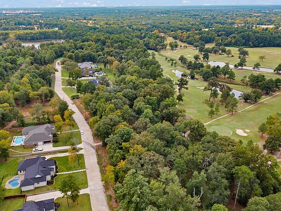 5th image of 207 Longleaf Dr