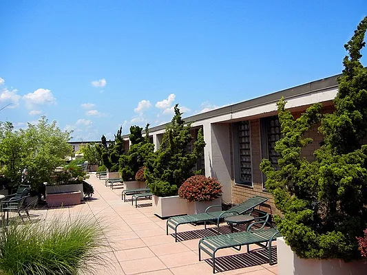 Sold by Sotheby's International Realty | media 33