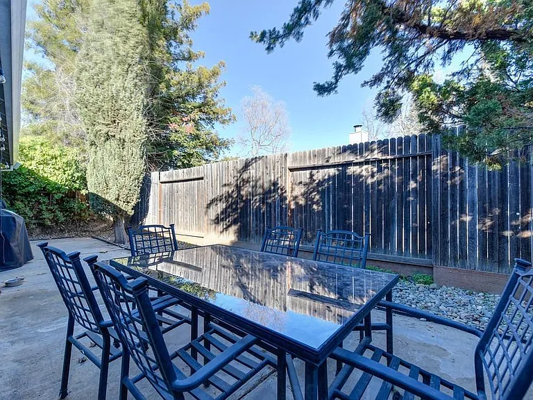 8313 Crossoak Way — Photo 20