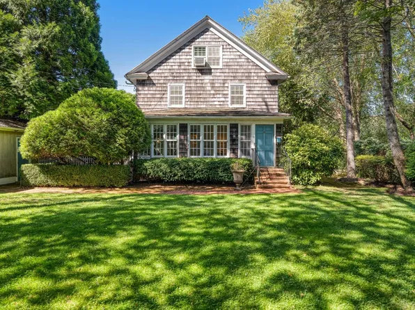 49 Toilsome Ln, East Hampton, NY 11937