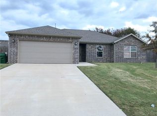 3245 Cherry Knoll Cir, Springdale, AR 72762