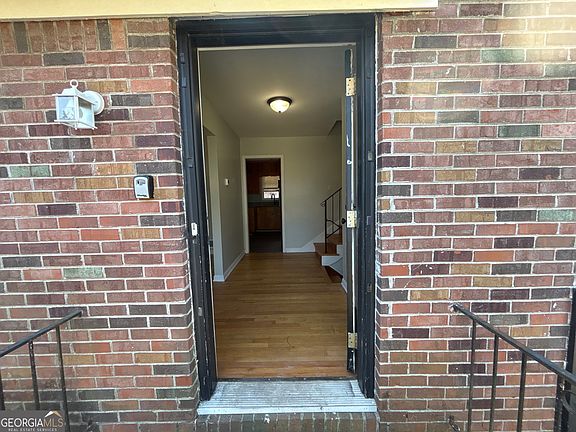 4th image of 3673 Glen Falls Dr