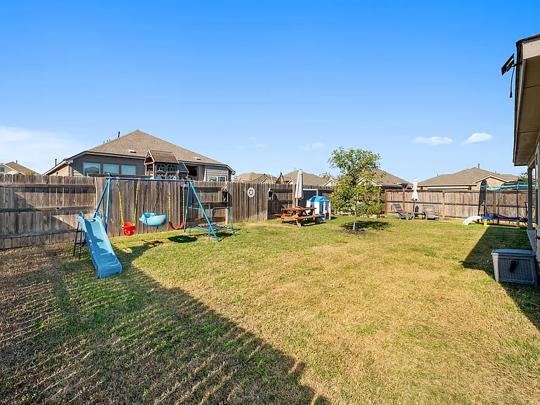 1232 Matt Ln — Photo 24