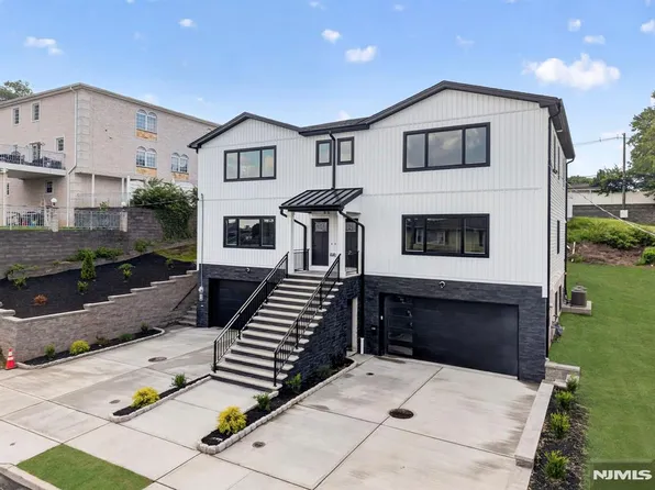 85-87B Echo Pl, Elmwood Park, NJ 07407