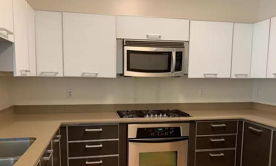2nd image of 645 W 95th St APT 602