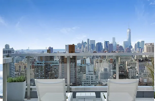 Rented by Douglas Elliman | media 21