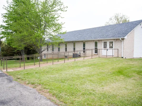 5 Ridgewood Dr, Hillsboro, MO 63050