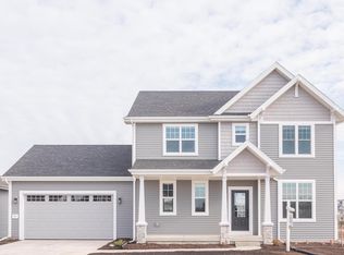 815 Barn Swallow Cir, Verona, WI 53593