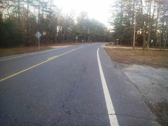 2nd image of 400 Horicon Ave