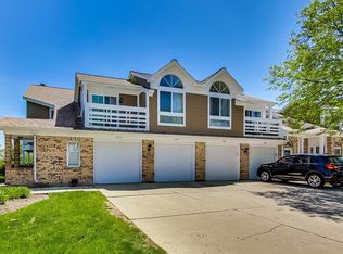 1205 Ranchview Ct, Buffalo Grove, IL 60089