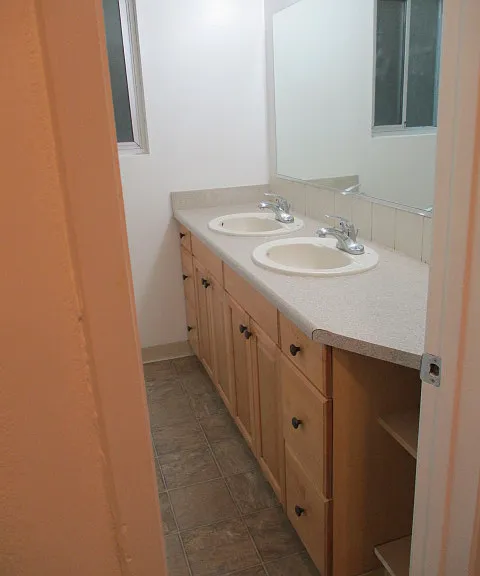 155 Magnolia Ave #B — Photo 7