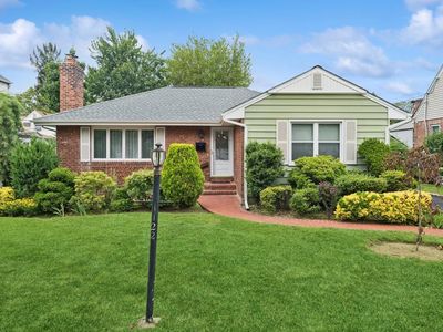 1122 Scott Drive, Valley Stream, NY, 11580
