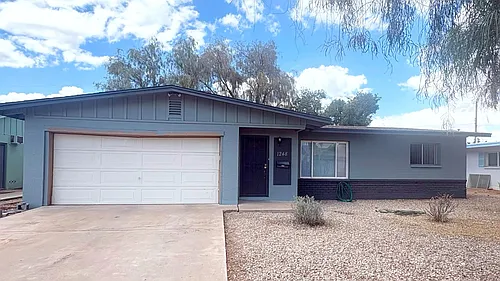 1248 E Bishop Dr Photo 1