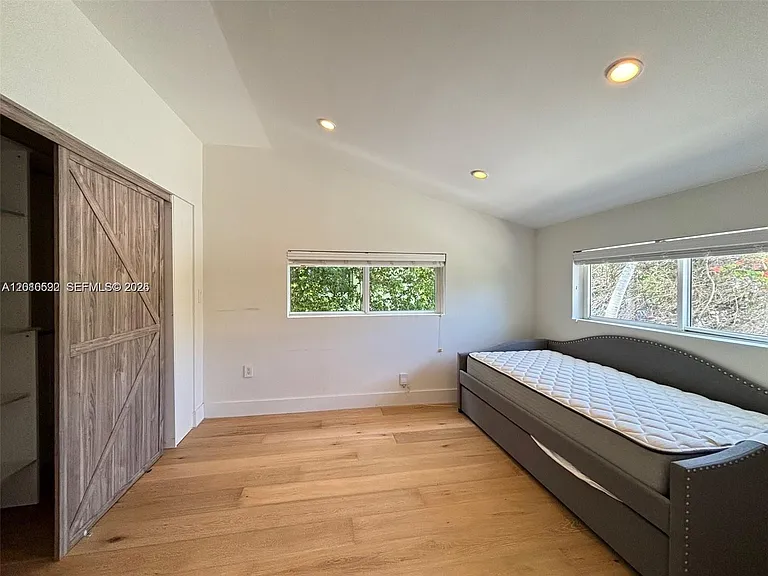 9472 Byron Ave — Photo 19
