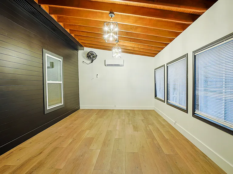 1170 Niles Ave NW — Photo 6