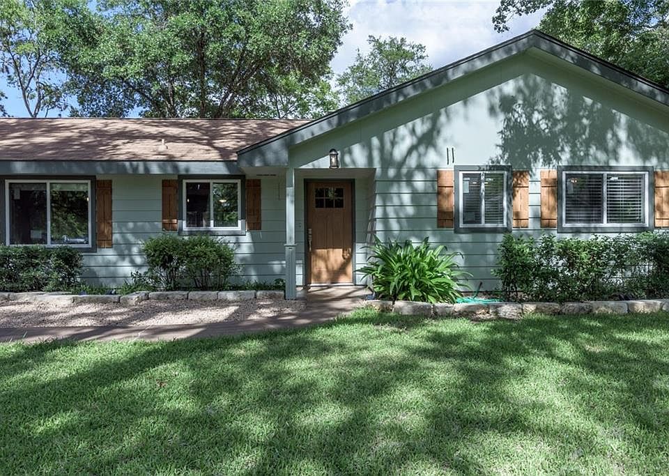 1st image of 409 Oleander Dr