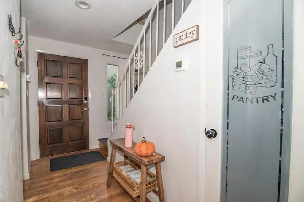 1309 Maple Leaf Court — Photo 3