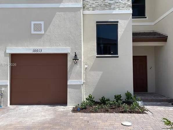 10013 SW 231st Ln, Miami, FL 33190