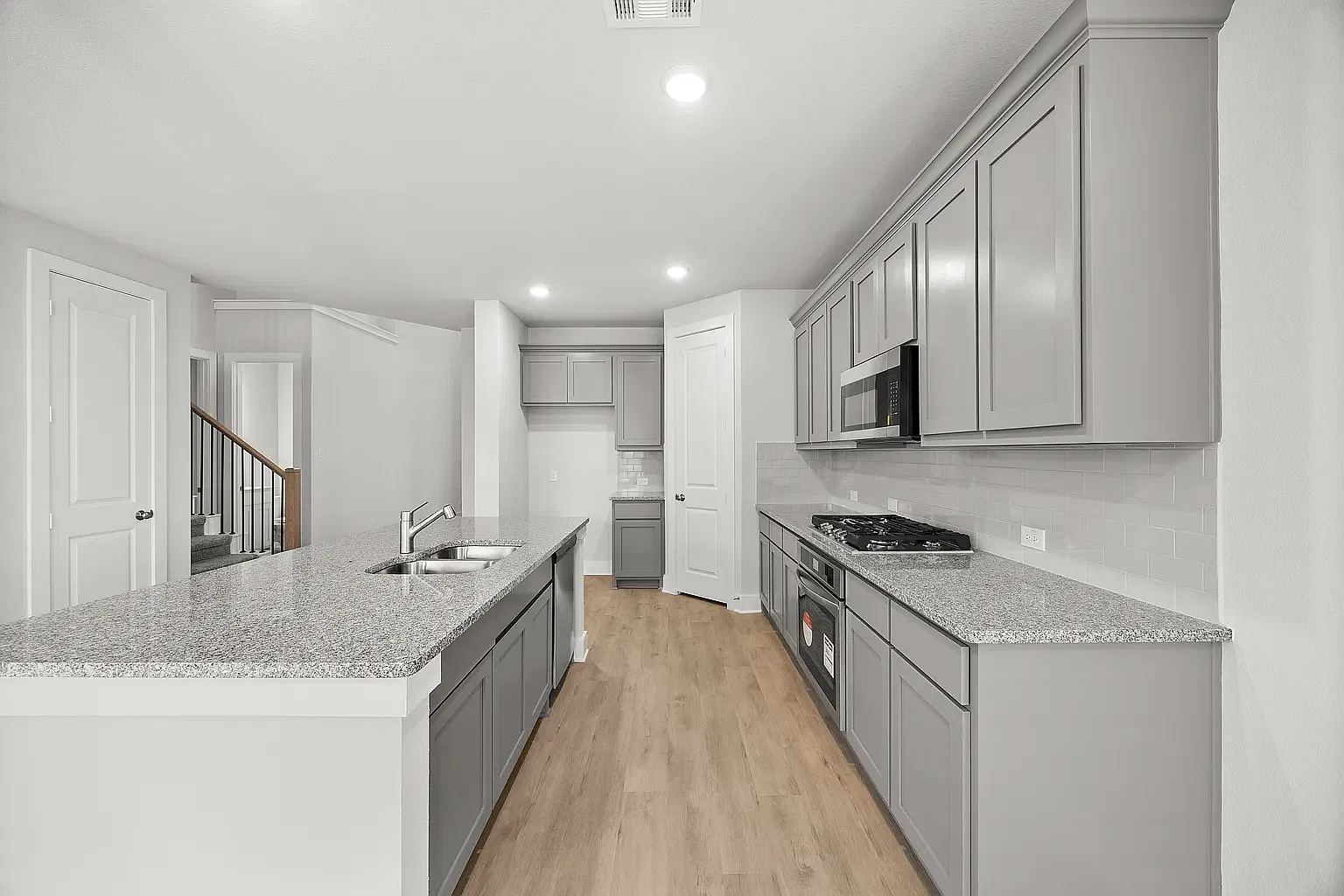 4 bed, 3100 sqft, $3,500 — Photo 4
