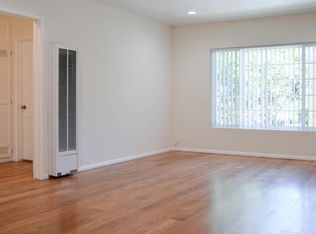 13006 San Vicente Blvd, Los Angeles, CA 90049
