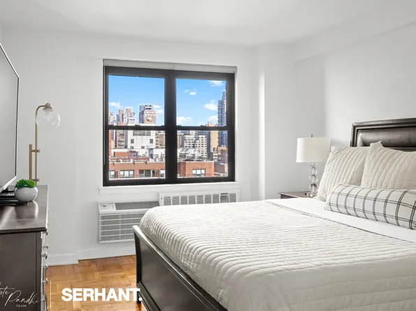 301 East 63rd Street image 12 of 38