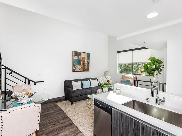 5812 Virginia Ave #12 — Photo 5