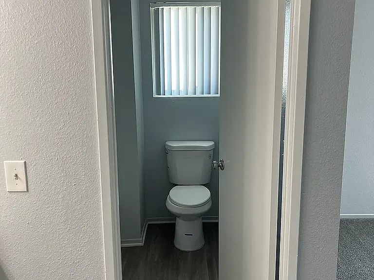 2x2 large bathroom with outside vanity - this is in the dual master