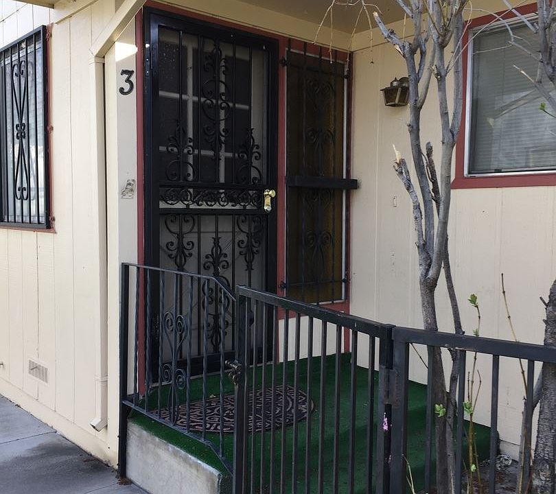 1st image of 602 Pine Meadows Dr