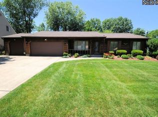 7094 Barton Dr, Mentor, OH 44060