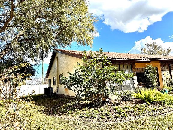 2nd image of 8636 Shadblow Ct APT 1