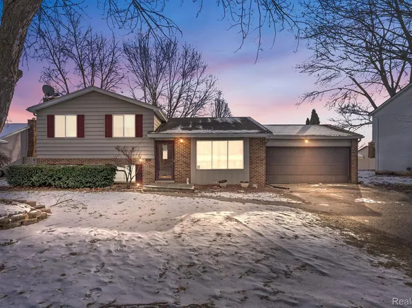 9263 Elaine Dr, Swartz Creek, MI 48473