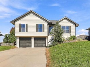 2222 Chanticleer St, Excelsior Springs, MO 64024