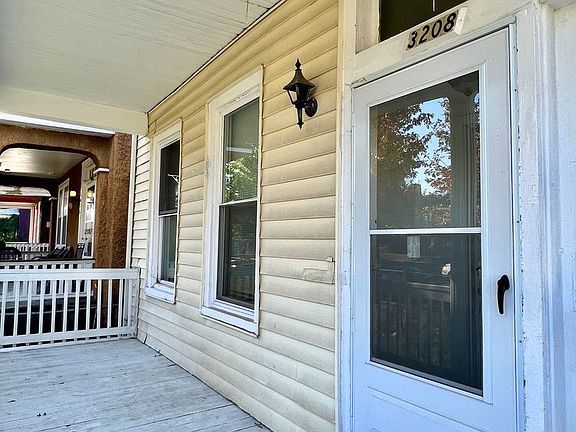 3rd image of 3208 Carolina Ave Unit B