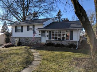 327 E Charlotte St, Millersville, PA 17551