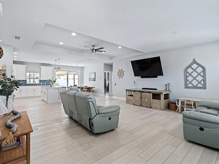13 Lemay Pl — Photo 9