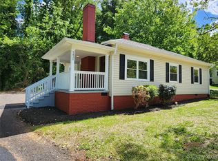 1021 14th Ave NW, Hickory, NC 28601