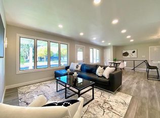 1433 Columbia Dr, Bismarck, ND 58504