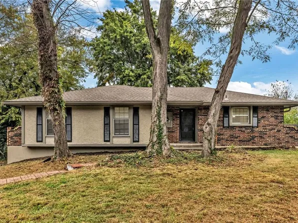 17800 Whitney Ct, Independence, MO 64057