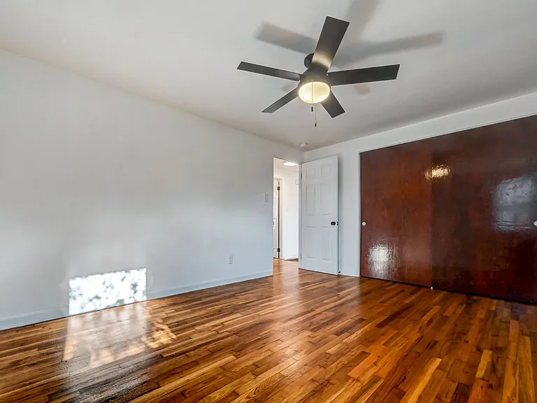 850 Church St — Photo 16
