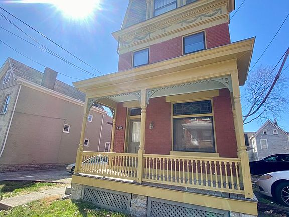 2nd image of 2365 Victor St