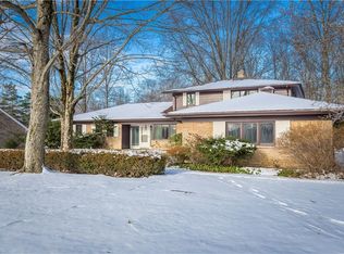 31849 Gates Mills Blvd, Pepper Pike, OH 44124