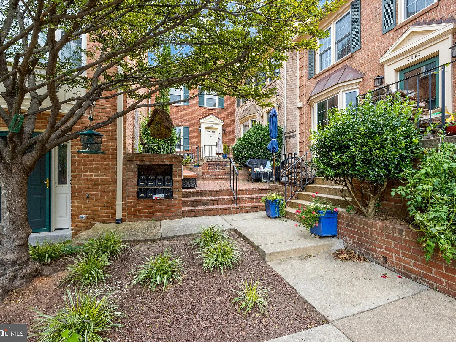4 bed, 3.5 bath, 2184 sqft, $3,650 — Photo 3