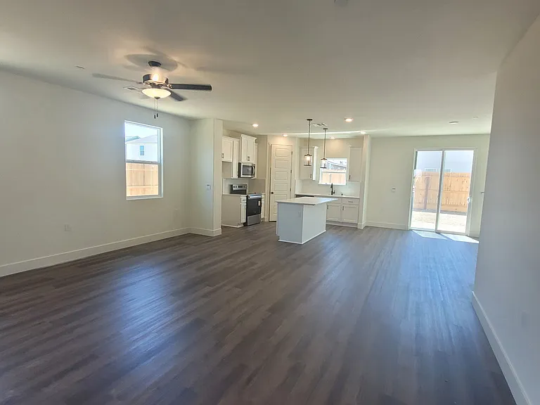 4784 Alexandra Ct — Photo 4